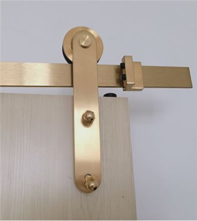 Quincaillerie de porte de grange dorée